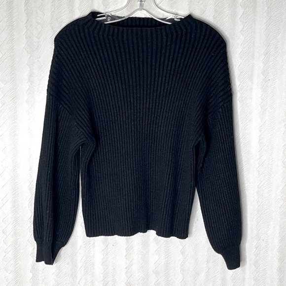 ❤️ SIX / FIFTY Sweater Top Size S - Picture 2 of 5